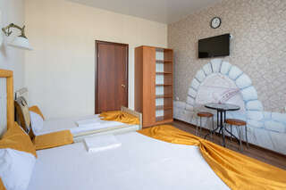 Гостевой дом На Юго Западной Судак Трехместный номер Делюкс-3