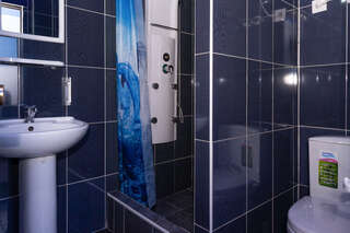 Гостевой дом На Юго Западной Судак Четырехместный номер Делюкс-5